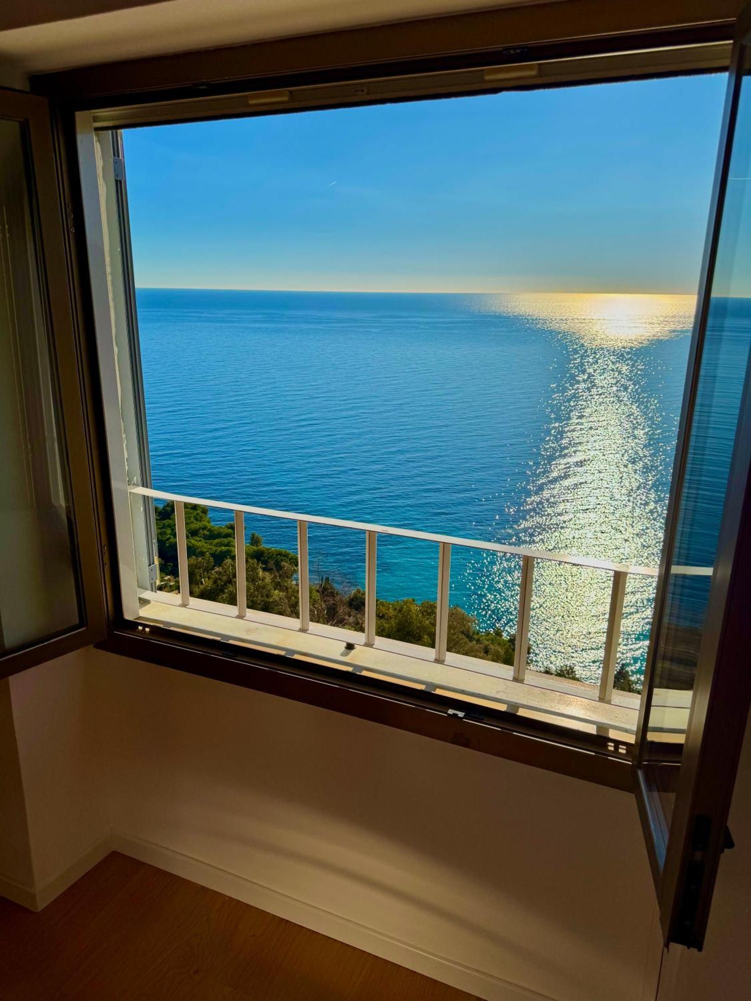 Appartement Kiss Of Sea - Balzi Rossi & Baia Beniamin à Vintimille Extérieur photo
